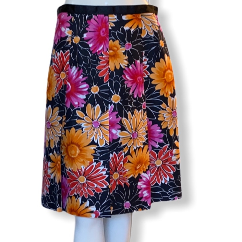 Madison Studio bold floral skirt size 8